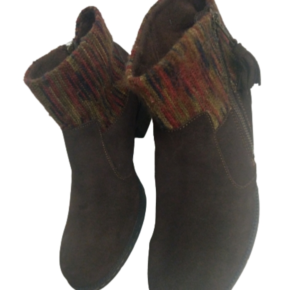 BOC Leather 8.5 Womens Ankle Boot Brown Zip Tassel Bendell Knit Upper 2" Heel - Picture 11 of 16
